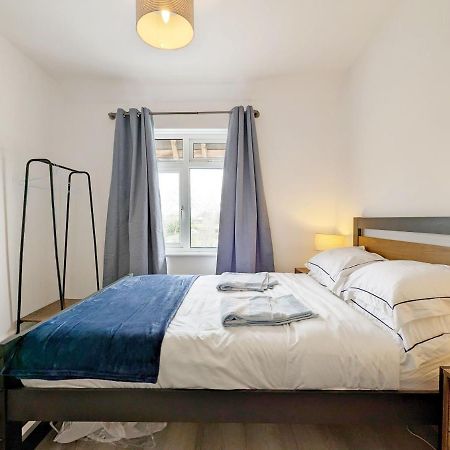 Malthouse Cottage West Wittering Bagian luar foto