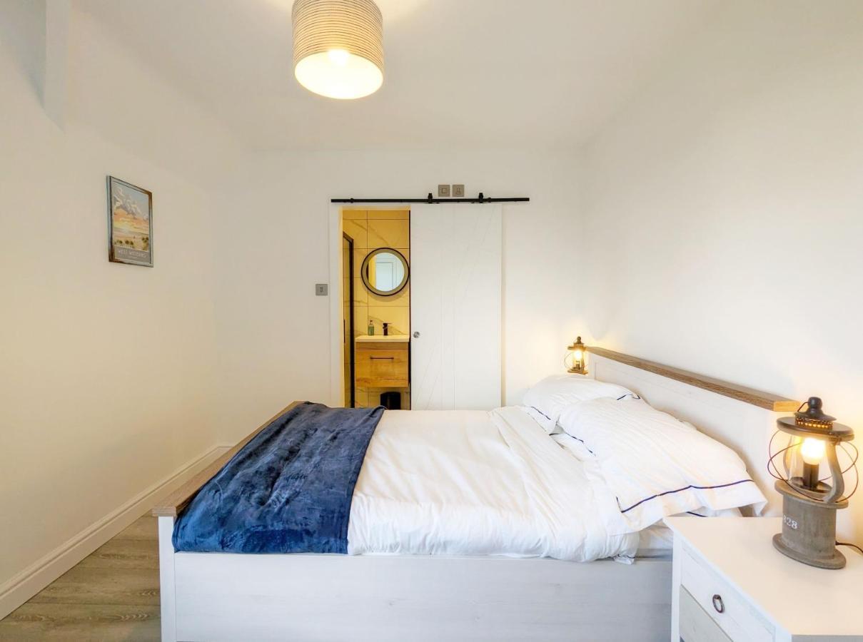 Malthouse Cottage West Wittering Bagian luar foto