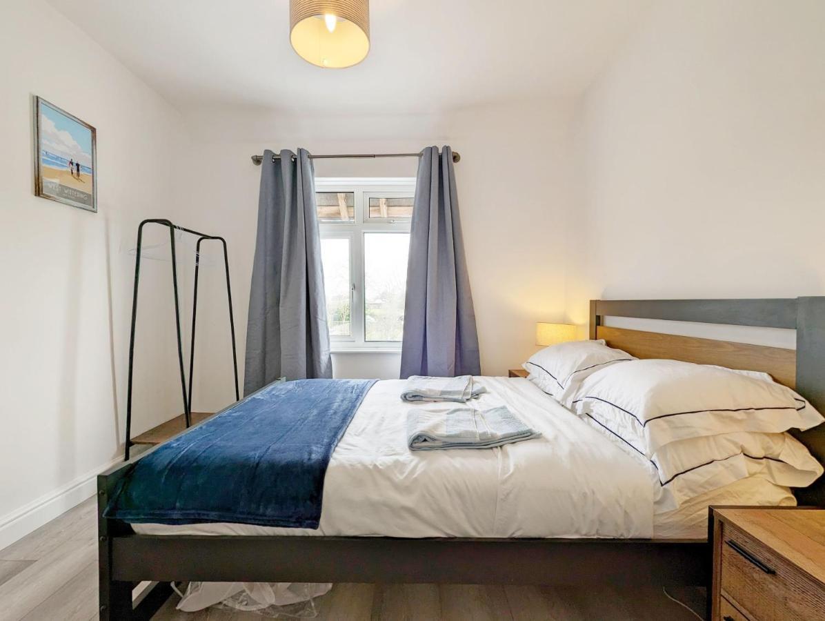 Malthouse Cottage West Wittering Bagian luar foto