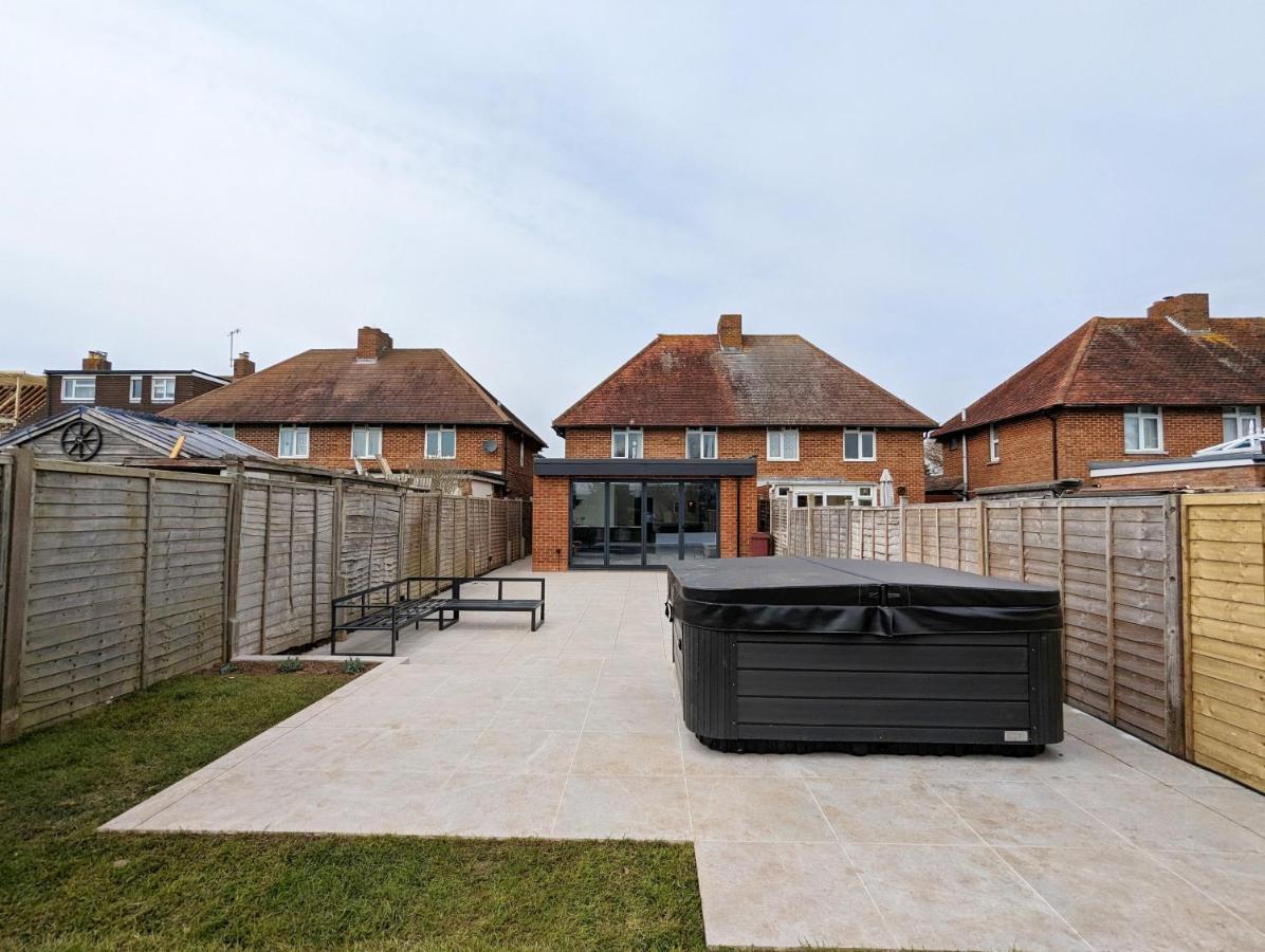 Malthouse Cottage West Wittering Bagian luar foto
